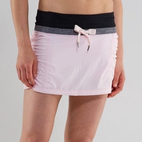 lululemon athletica Dresses & Skirts - Lululemon Run Energy Skirt/Skort in Pink Mist